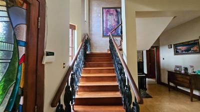 Exquisite 5-Bedroom Mansion-4